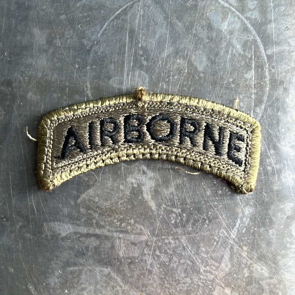 AIRBORNE fully embroidered arch patch, vintage